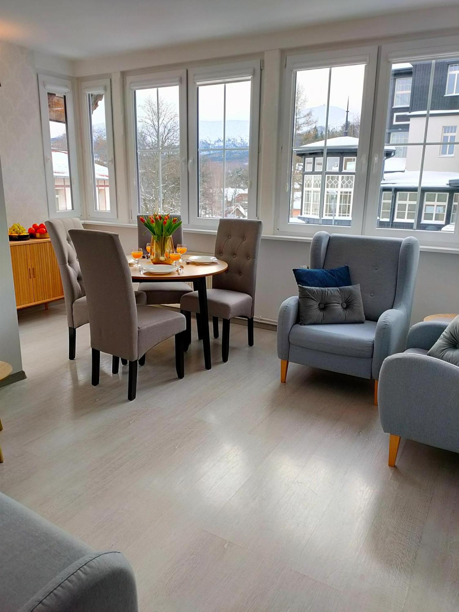 Apartment 2-poziomowy Uroczy Widok